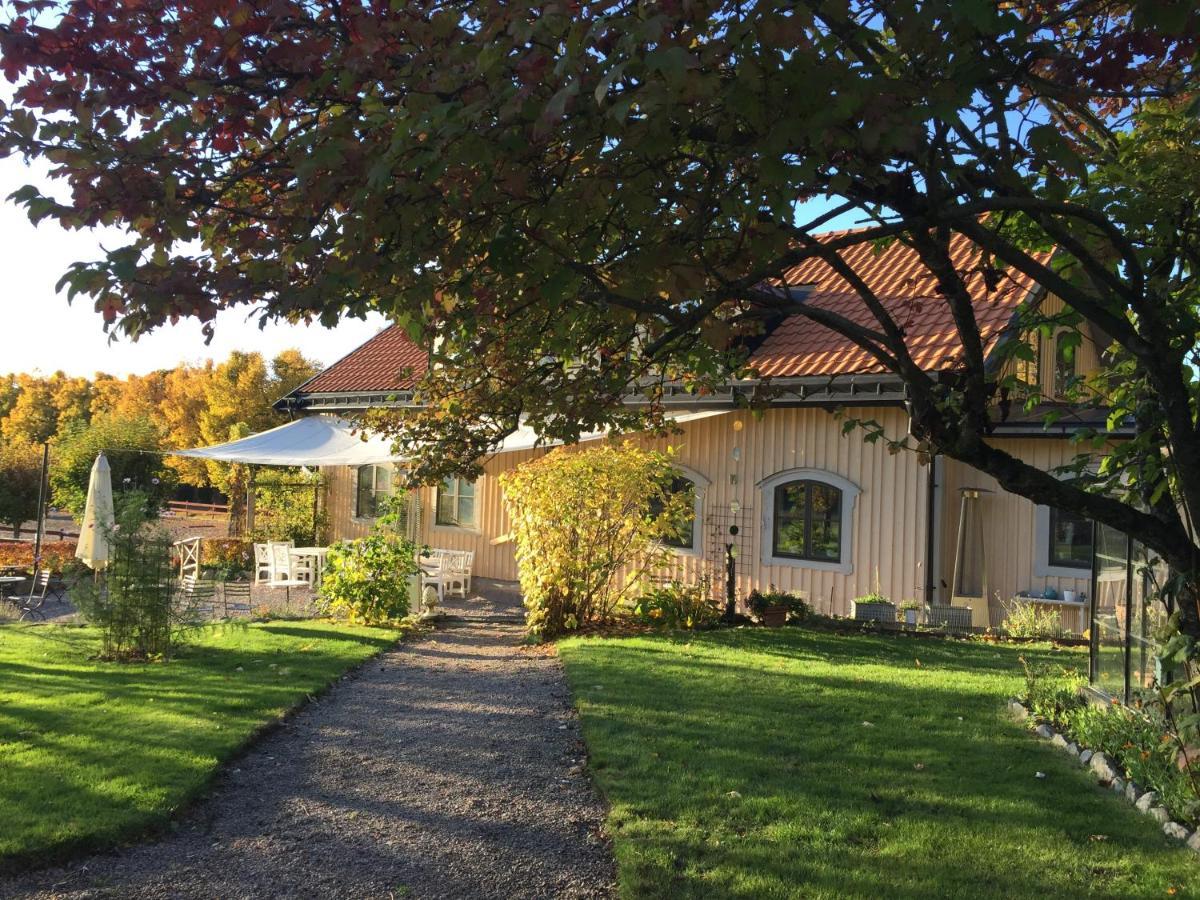 Runnvikens Pensionat Tystberga エクステリア 写真